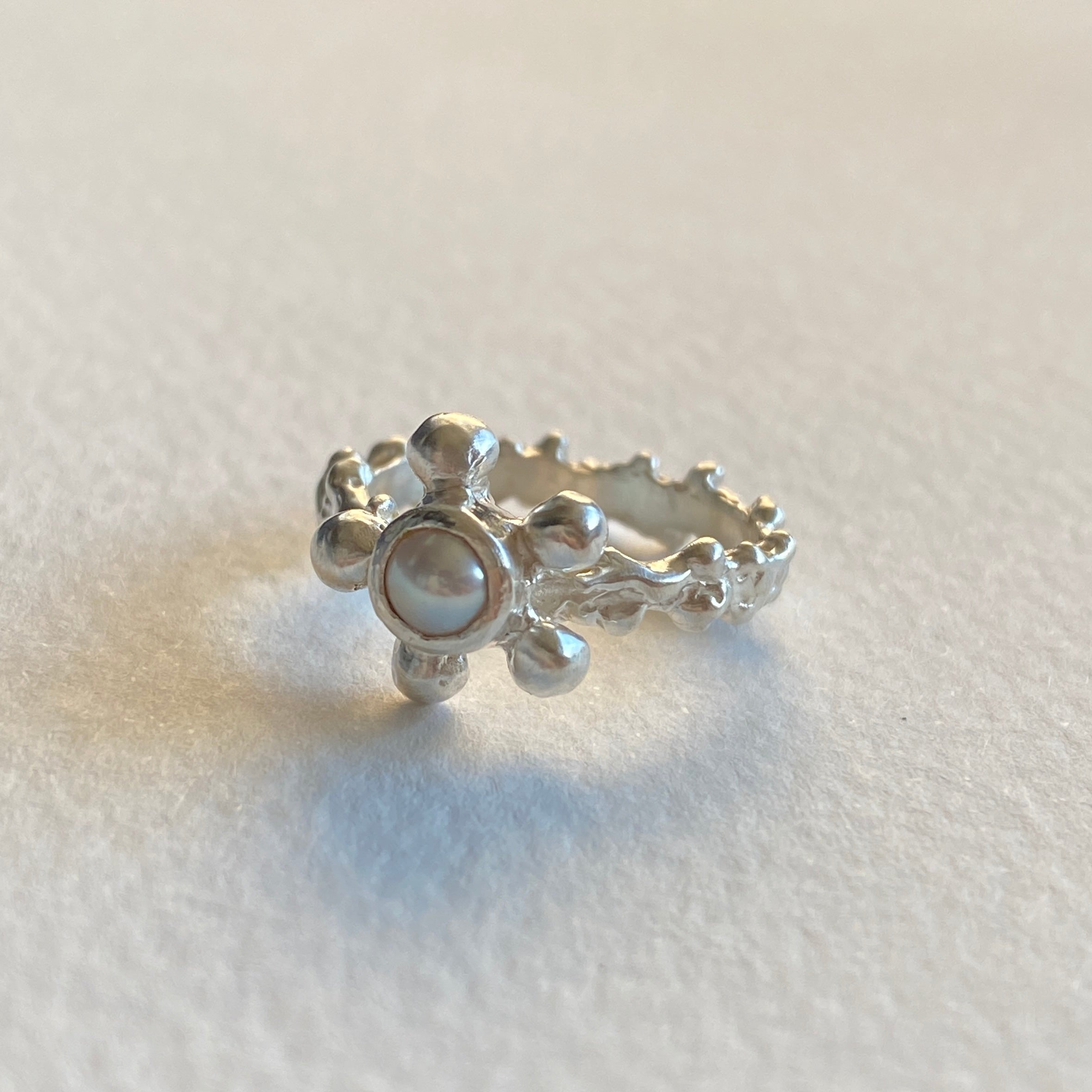 Eggy Flower Ring - Us 5