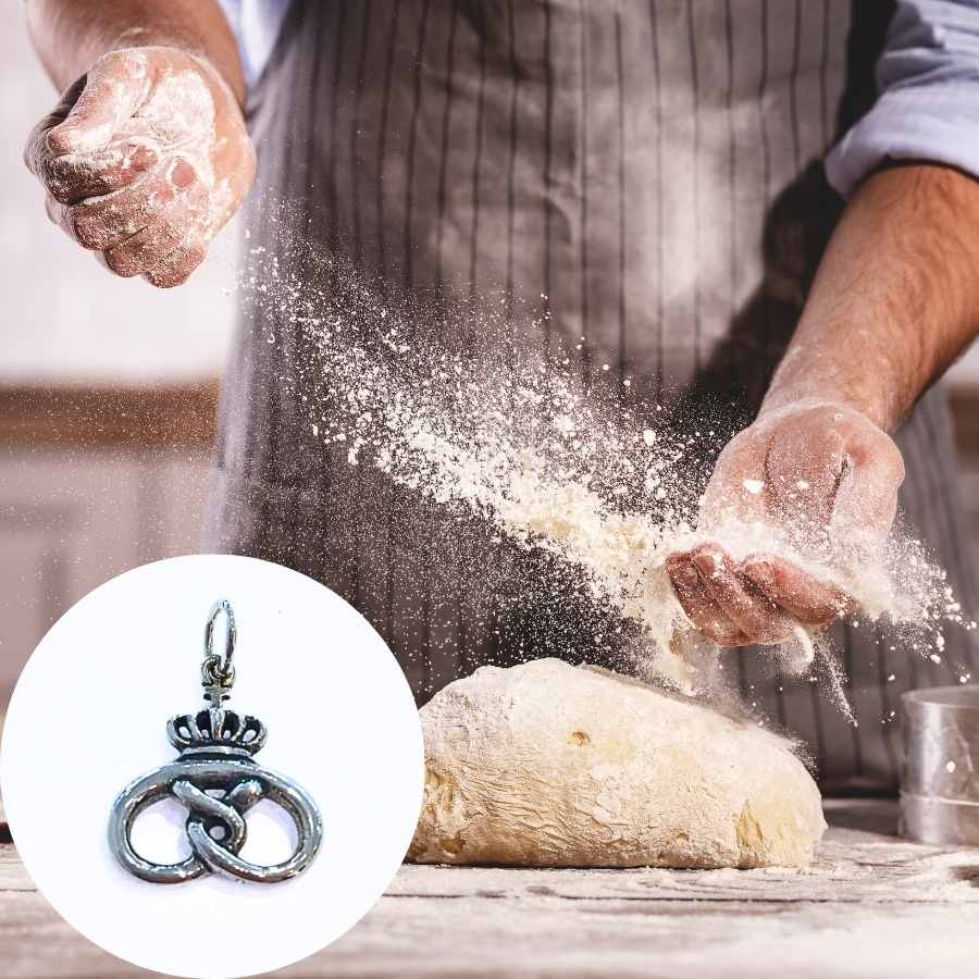 Svendegave Til Bager - Kæde Og Bagerkringle Vedhæng I Sølv